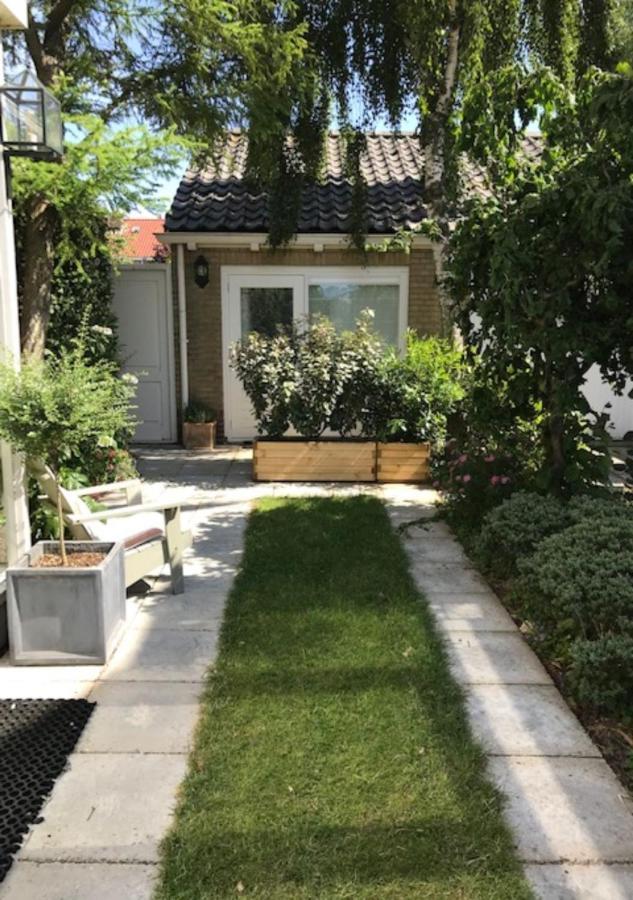 B&B Ereprijs Den Haag Exterior foto